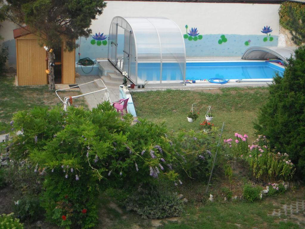 Bed and Breakfast Timarhaz Panzio Сегед Номер фото